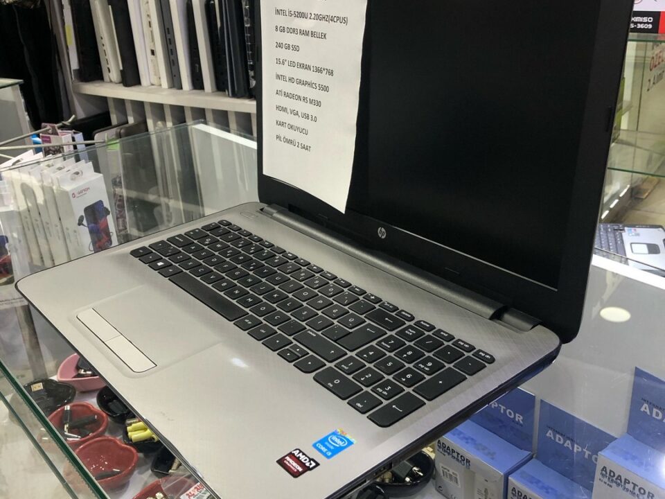 HP İ5 5.NESİL 8GB DDR3 RAM 240GB SSD ATİ RADEON R5 M300 EKRAN KARTLI NOTEBOOK