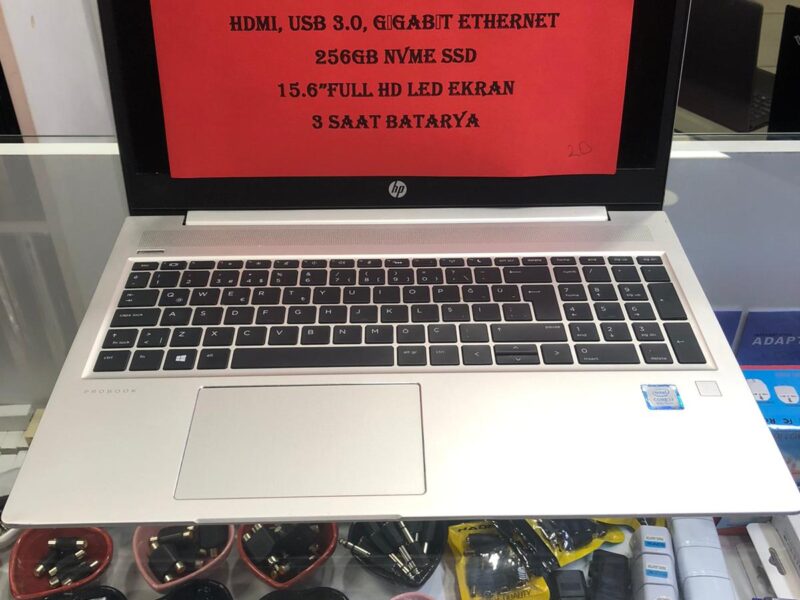 20- İNTEL İ7 8.NESİL 8GB DDR4 RAM BELLEK İNTEL UHD GRAPHİCS EKRAN KARTLI NOTEBOOK