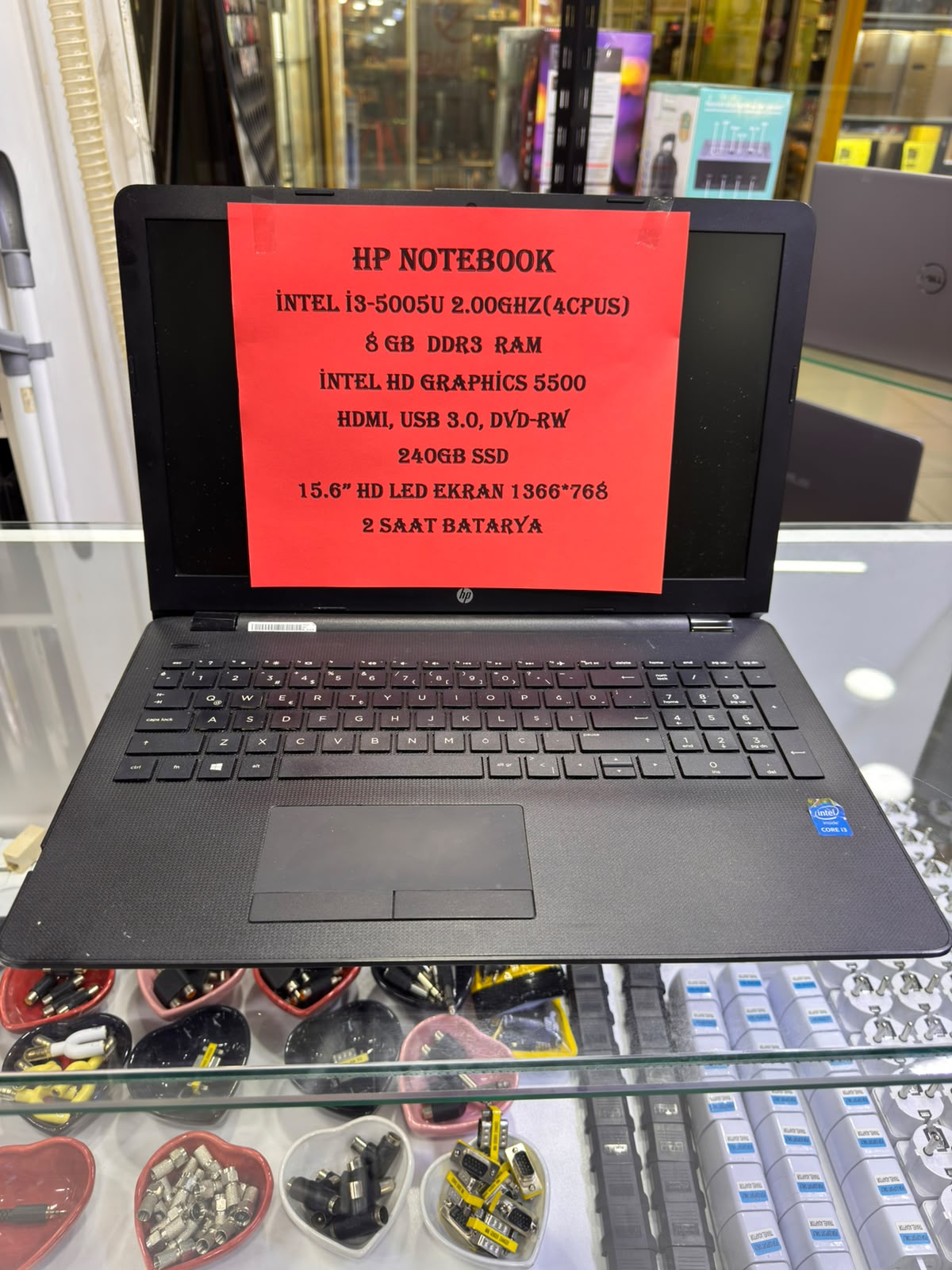 HP İ3 5.NESİL 8GB DDR3 RAM 240GB SSD İNTEL HD GRAPHİCS EKRAN KARTLI NOTEBOOK