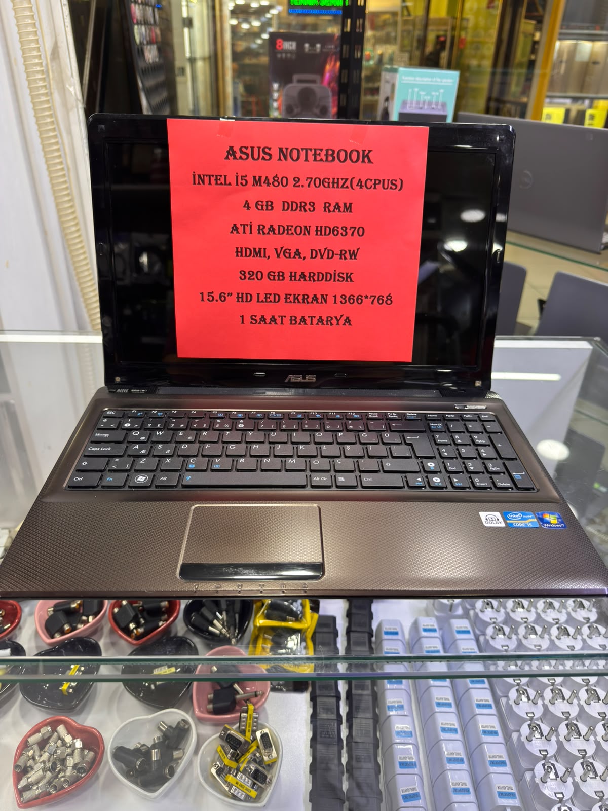 ASUS İ5 1.NESİL İŞLEMCİ 4GB DR3 RAM 320GB HARDDİSK ATİ RADEON HD6370 EKRAN KARTLI NOTEBOOK